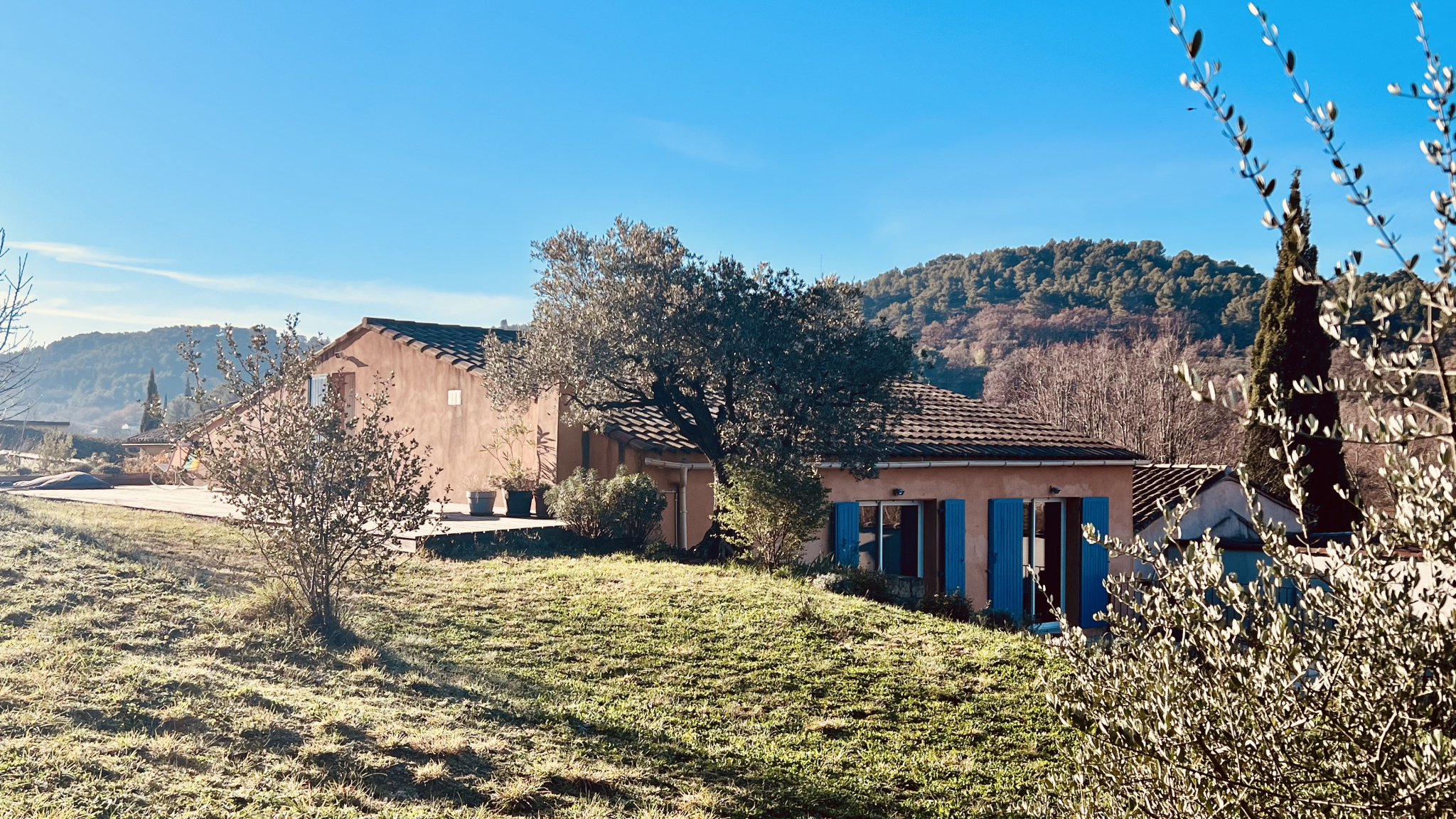 MAISON AVEC PISCINE AU CALME