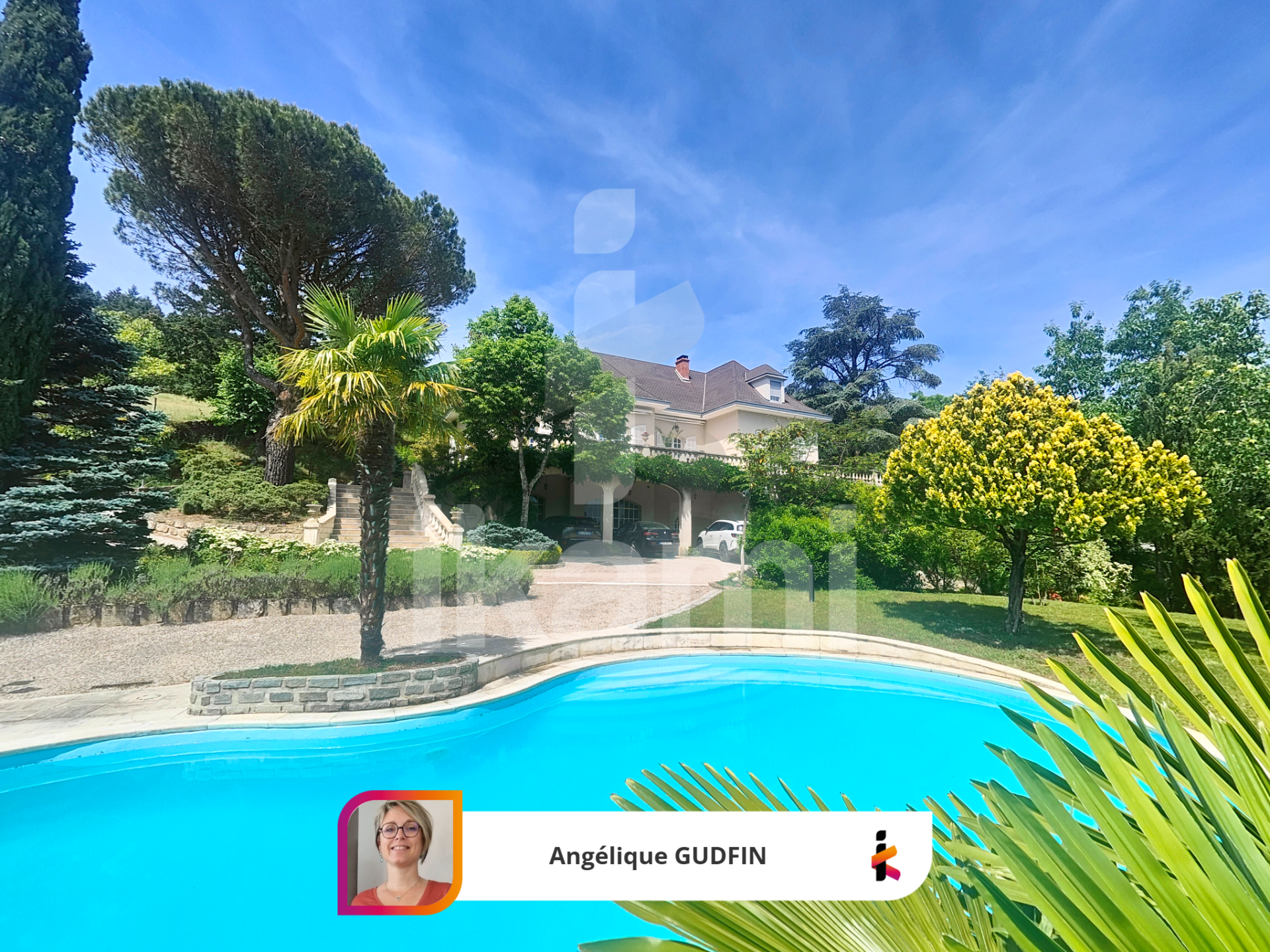 Demeure de caractère avec parc paysager et piscine