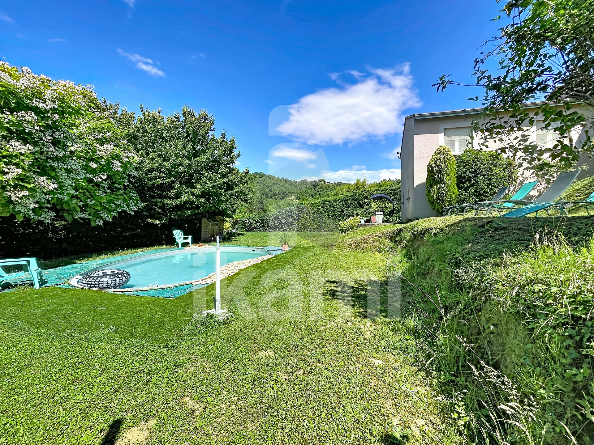 MAISON T5 130 m2 SOUS-SOL PISCINE