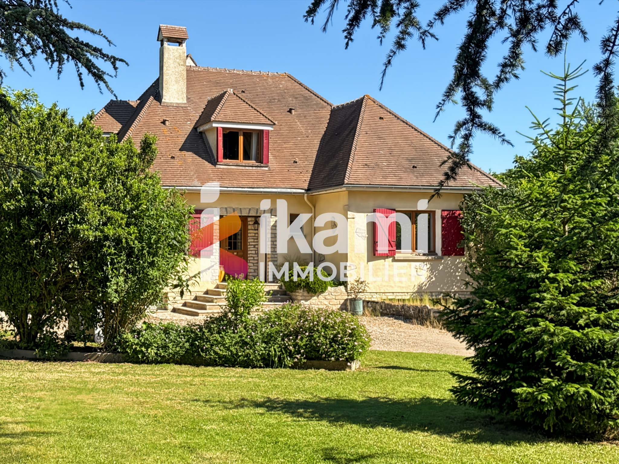 Maison 6 pièces de 135 m2 à Cheroy 89690
