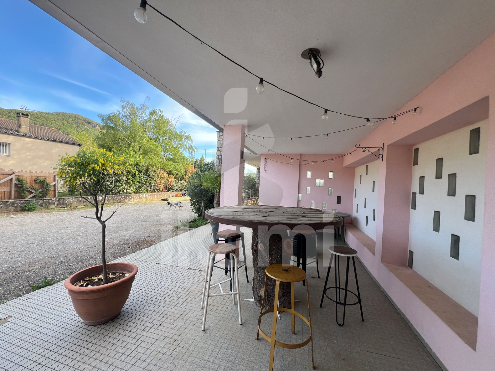 Superbe maison 8 pièces avec vue, garage et appartement indé