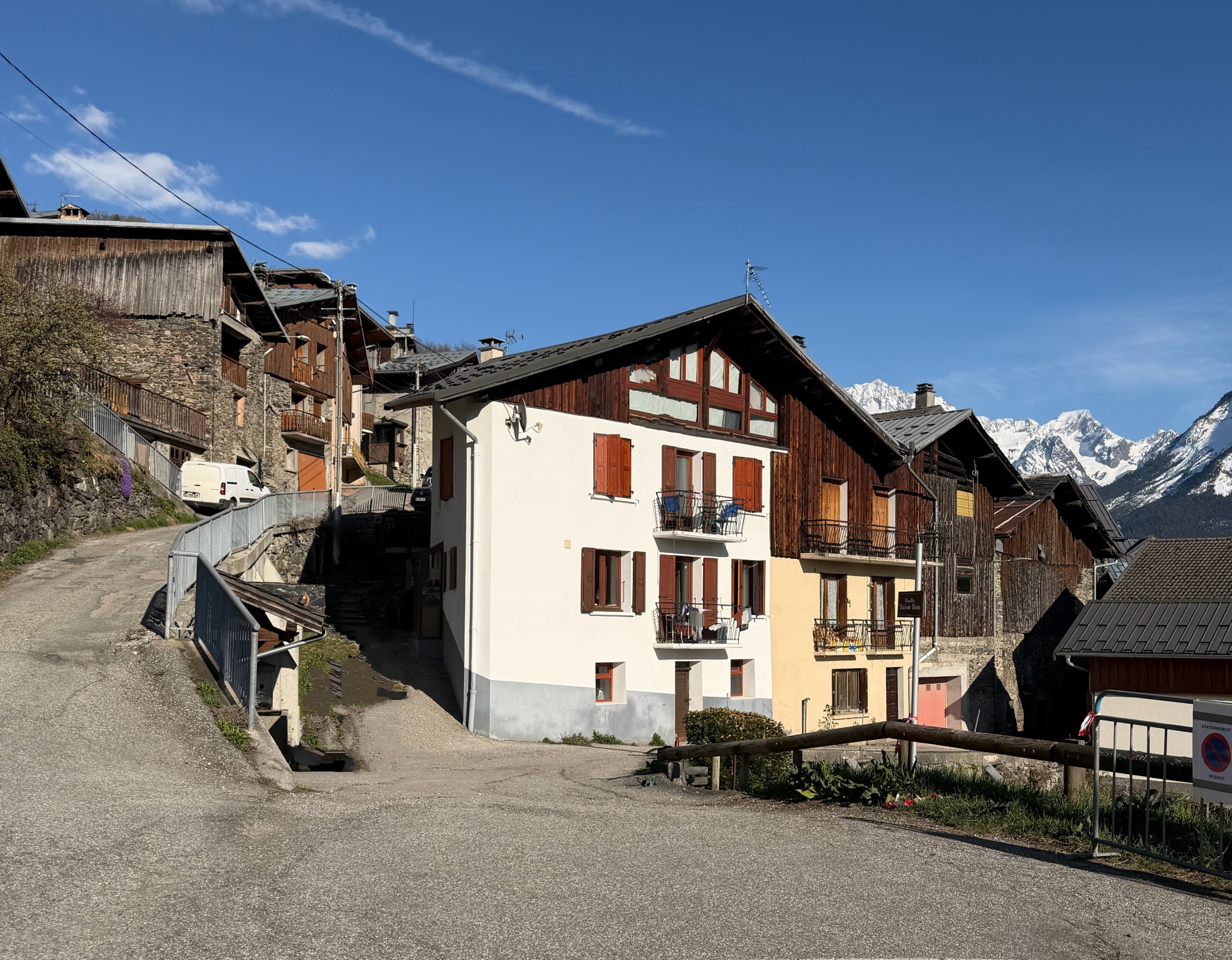 Vallée de Bozel T3 en duplex et T2 bis dans une maison famil