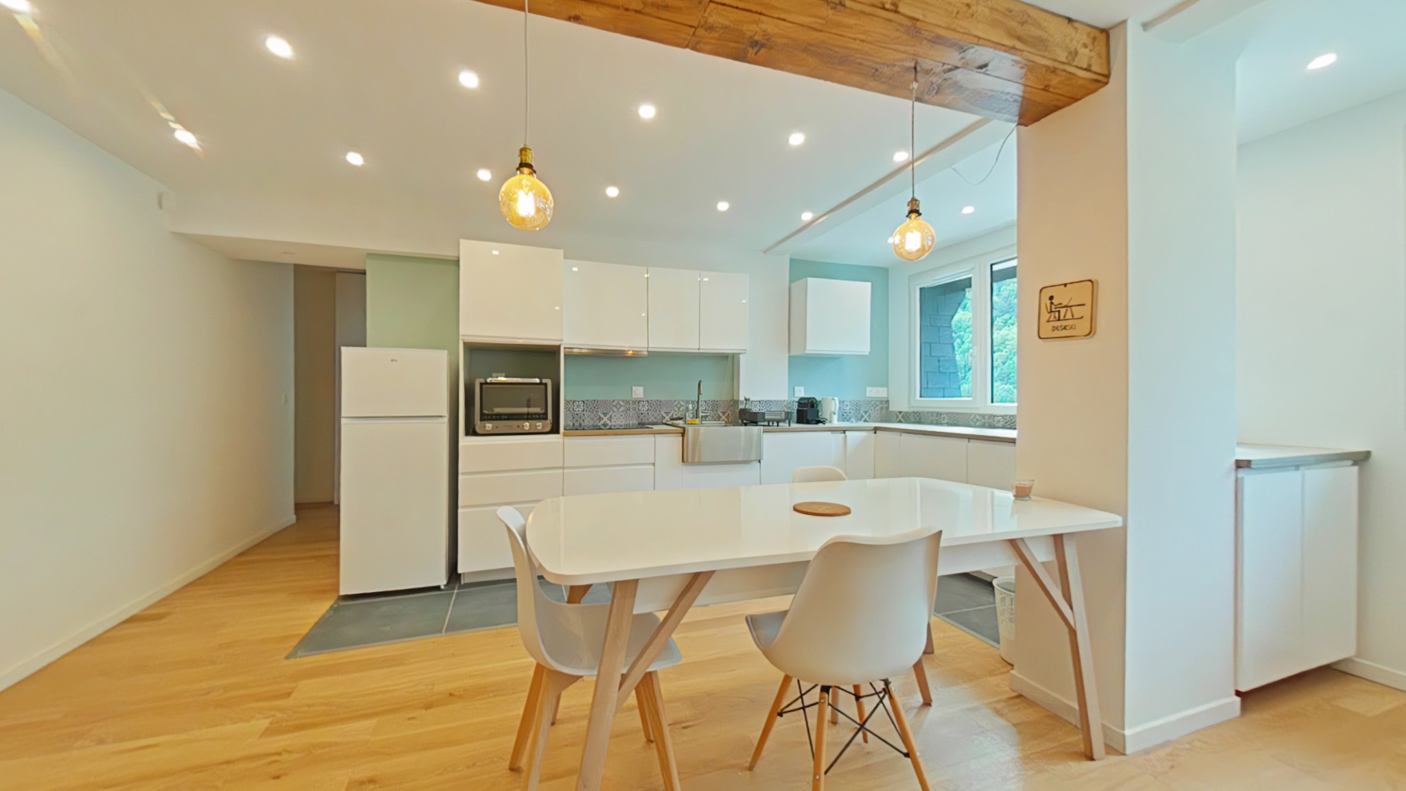 Appartement type T4, grand, rénové et lumineux.