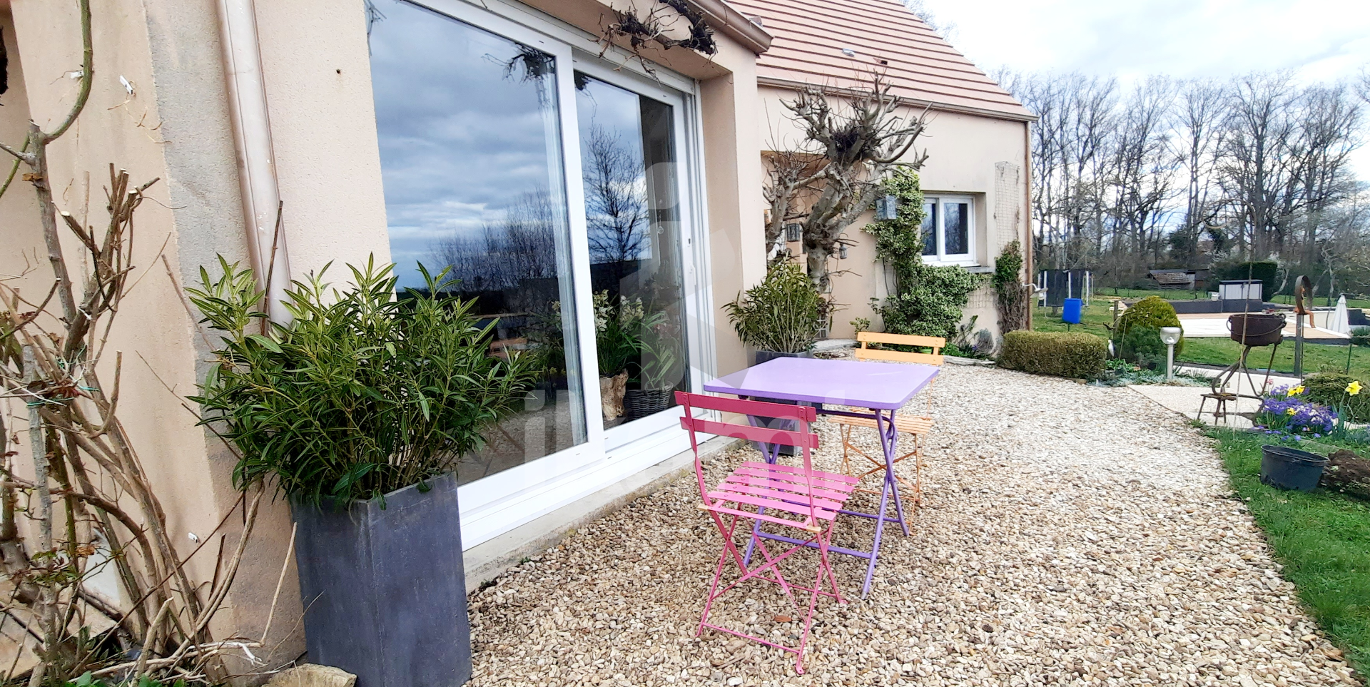Villefargeau en Bourgogne - 145 M2 - 3 chambres