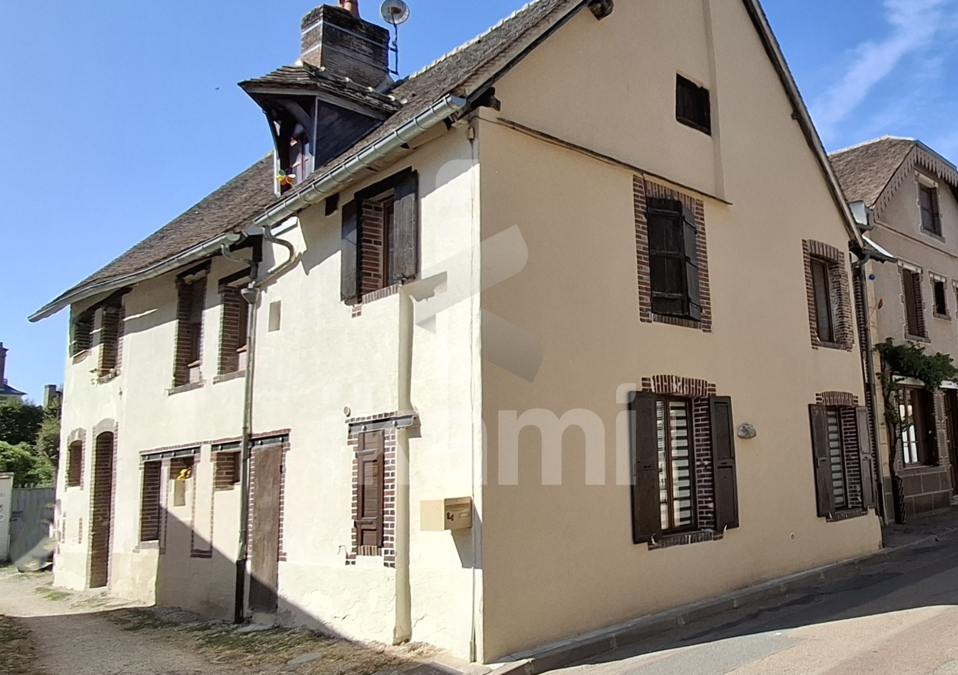 Villiers-Saint-Benoît -Maison -3 chambres- 121 m2