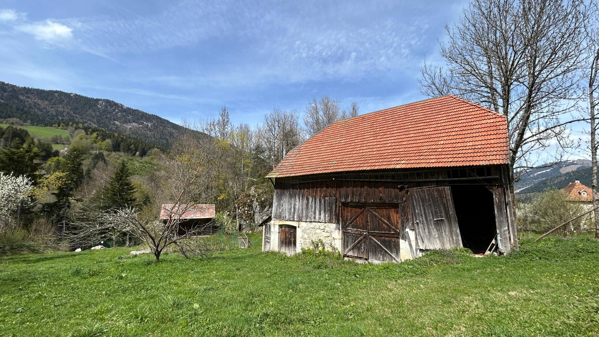 GRANGE A RENOVER - SAINT PIERRE DE CHARTREUSE