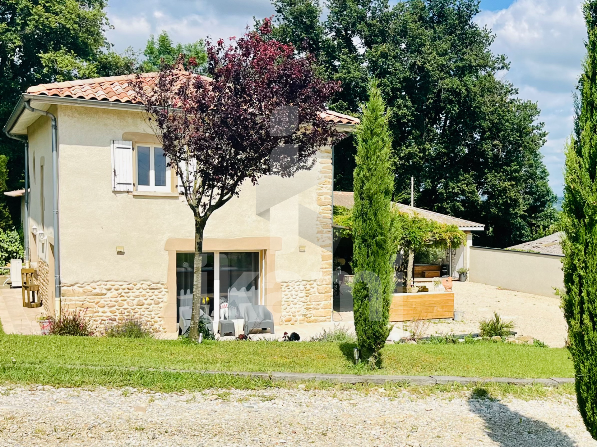 Magnifique maison en pierres à Châteauneuf de Galaure