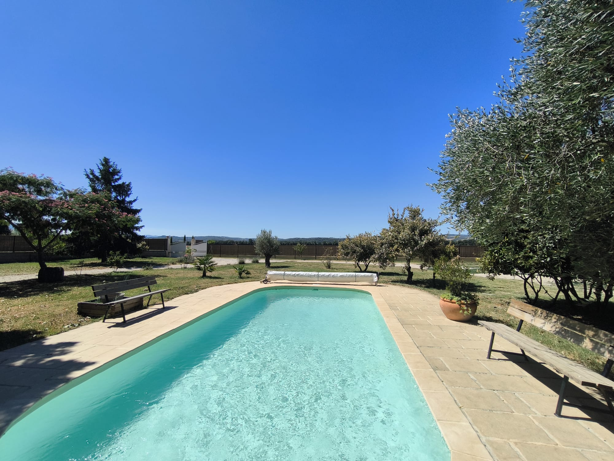 EURRE. PARC 4300 M2. CORPS DE FERME 270 M2 + 80 m2 ATTENANT.