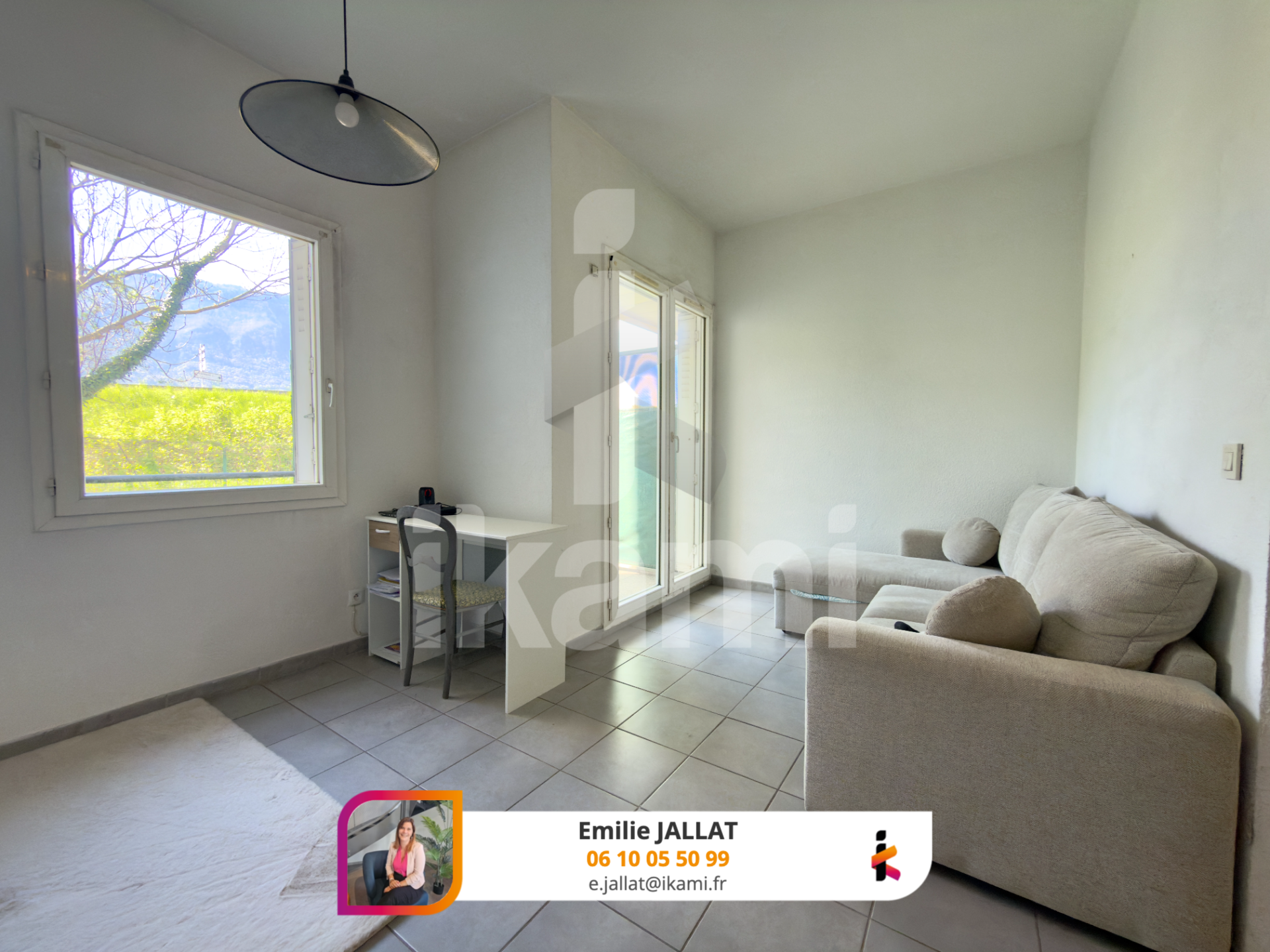 Sassenage studio rez de jardin