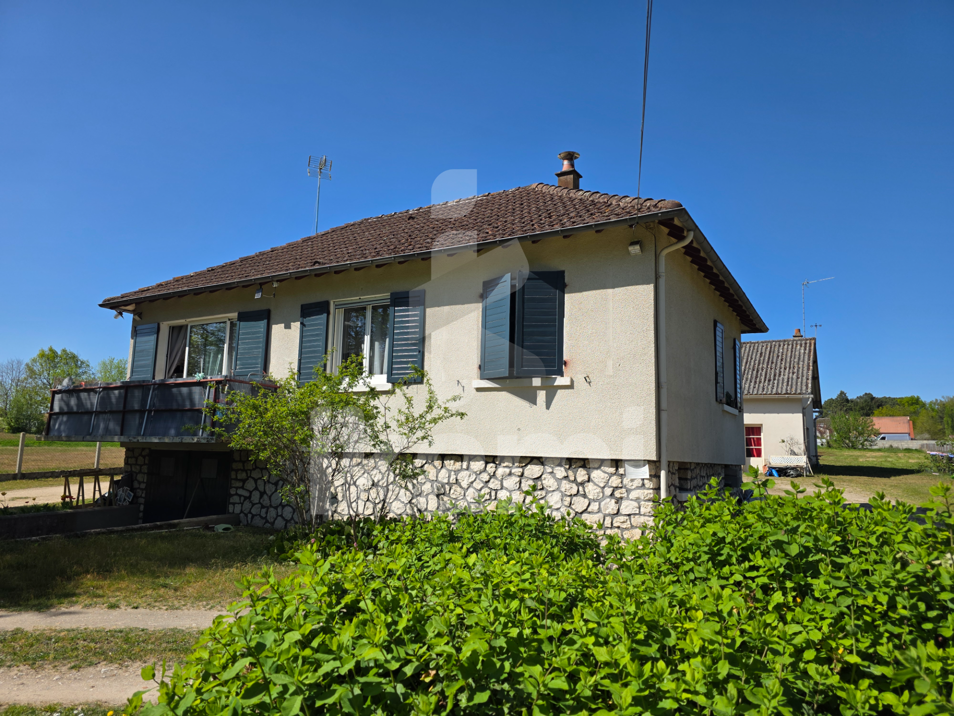 Photo 2