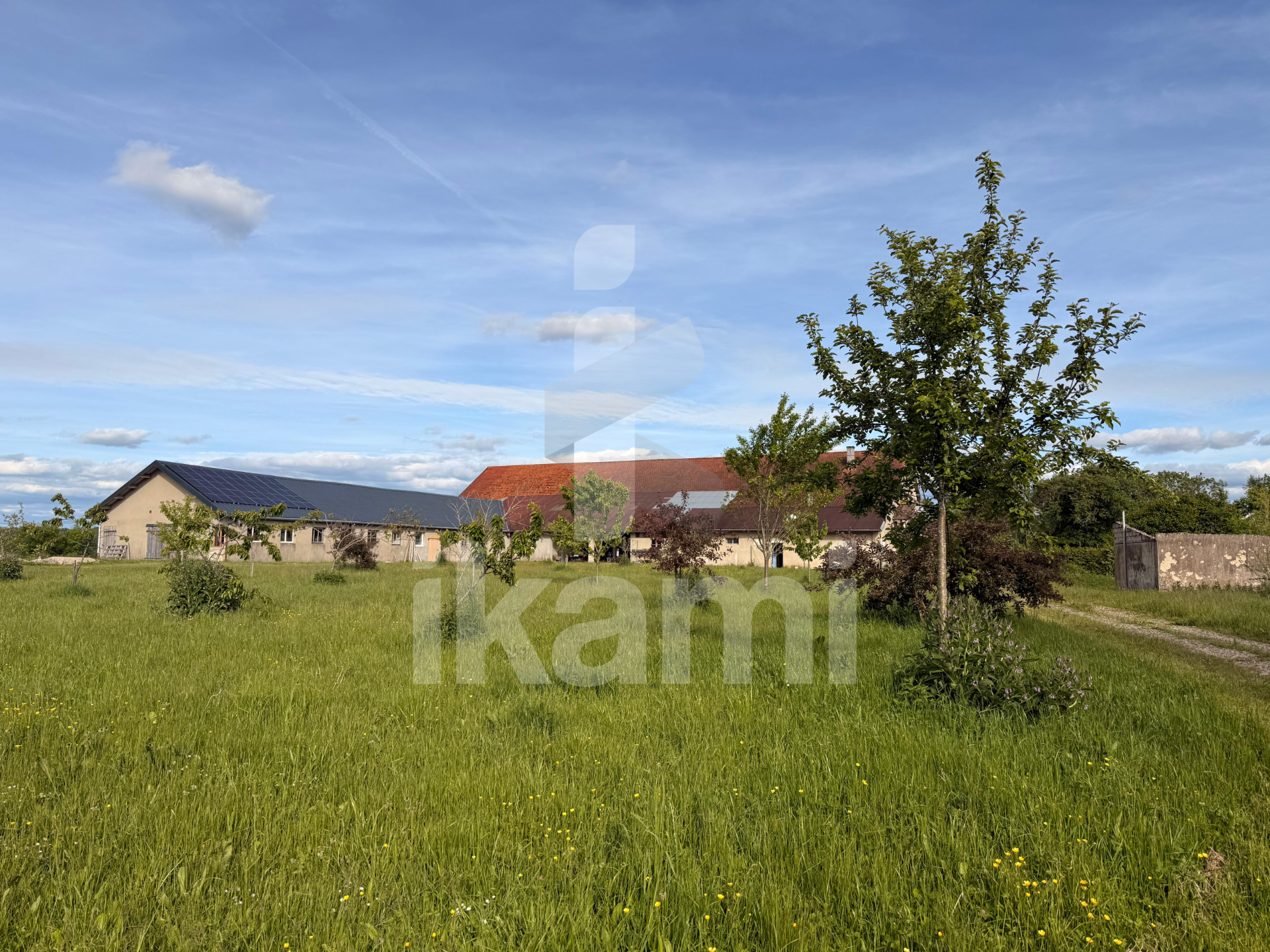 Domaine d'exception 9.3 ha, maison 233m2, gîte, 2300m2 de su