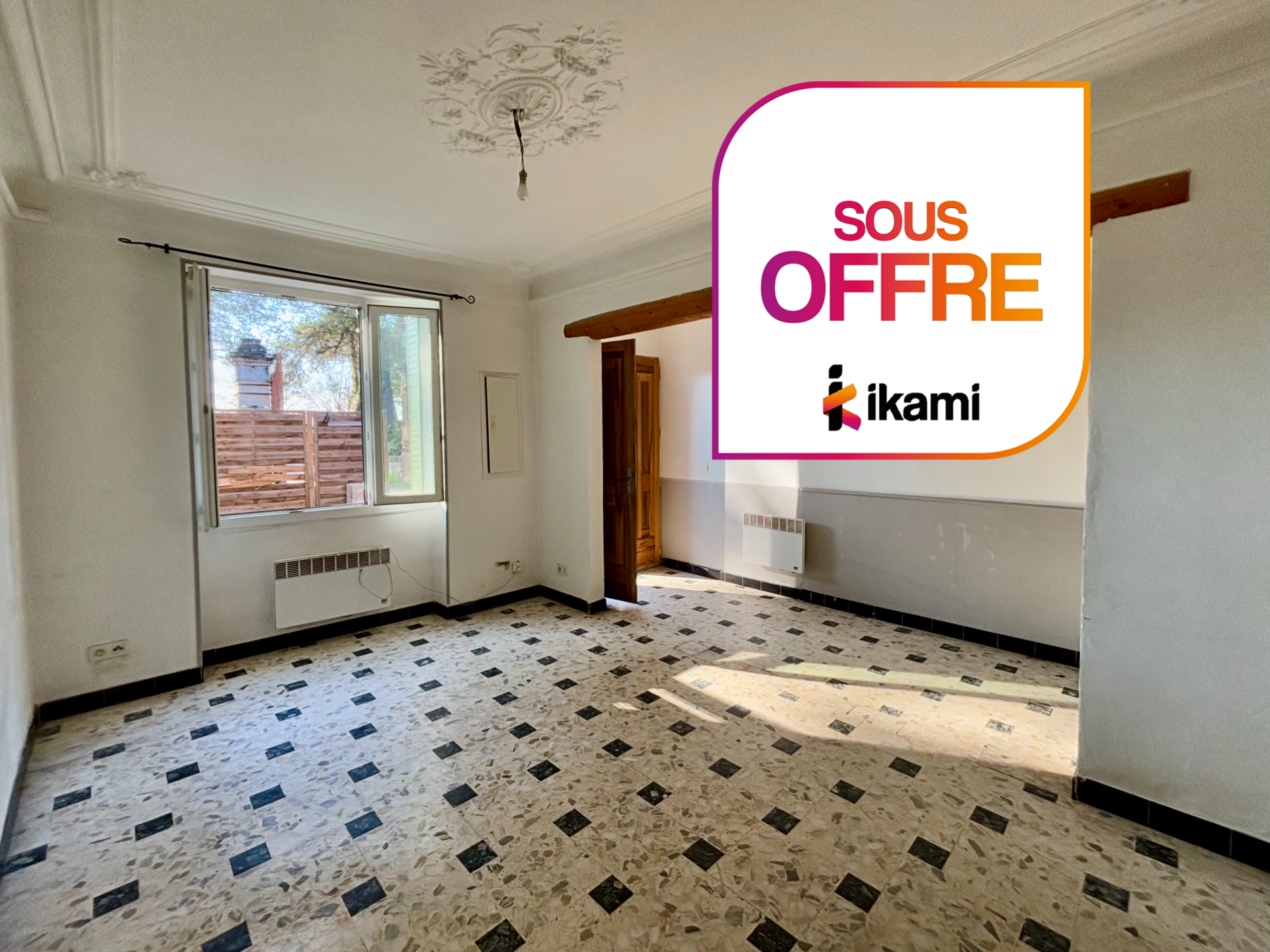 MAISON BOURGEOISE - T6 - COUR- COMBLES