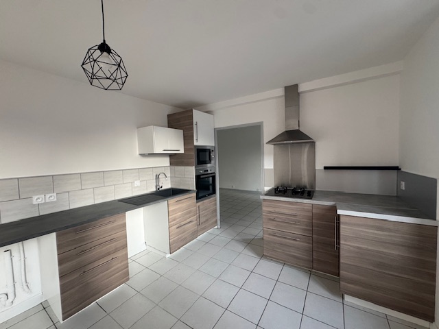 APPARTEMENT 100 M2 VIRIVILLE