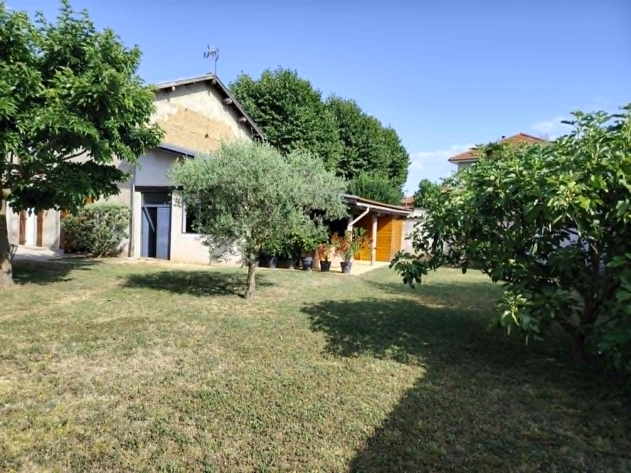 Maison de 104 m2 avec dépendances